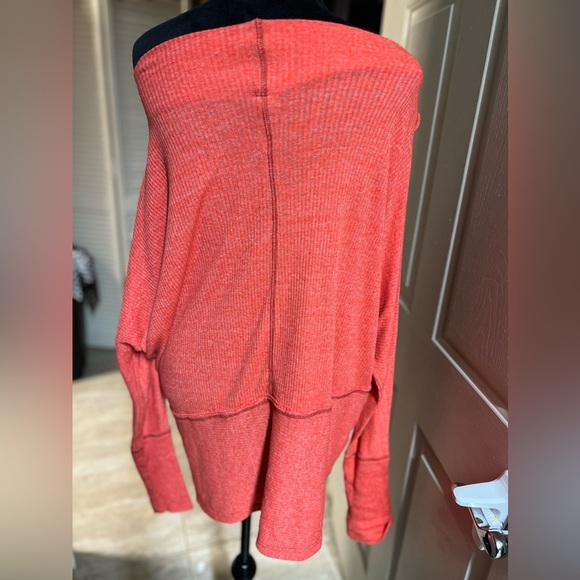❤️NWOT- Free People We The Free Londontown Thermal Top Shirt coral Cherry SZ M❤️ - Picture 9 of 12